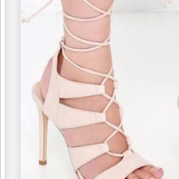 Steve Madden lace-up leather heels. Size 9 - Picture 1 of 10